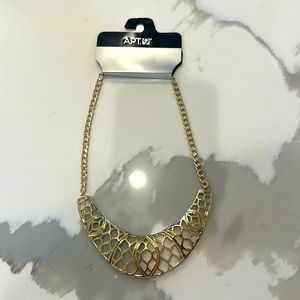 NWT APT 9 gold tone statement fashion necklace!